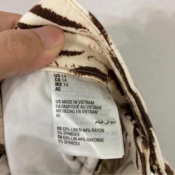 New INC International Concepts Brown Tan Linen Blend Belted Shorts size 14 - Picture 3 of 11